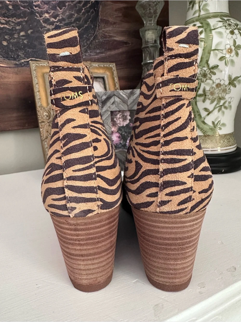 TOMS Kelsey Brown Leather Zebra Print Wedge Booties Sz 8